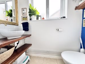 Photo 32- click for photo gallery